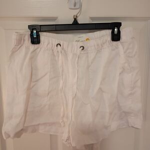 C&C California White Linen Shorts NWOT Never Worn Sz L